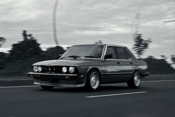 BMW 5-Series (E28) - доработанная классика 