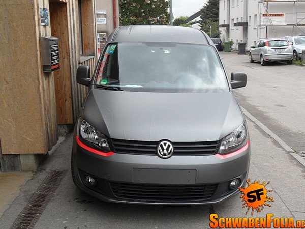 Матовый Volkswagen Caddy от SchwabenFolia