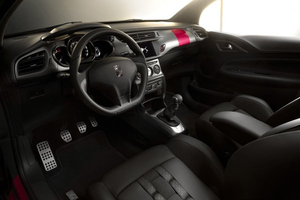 Citroen покажет DS3 Cabrio Racing Concept