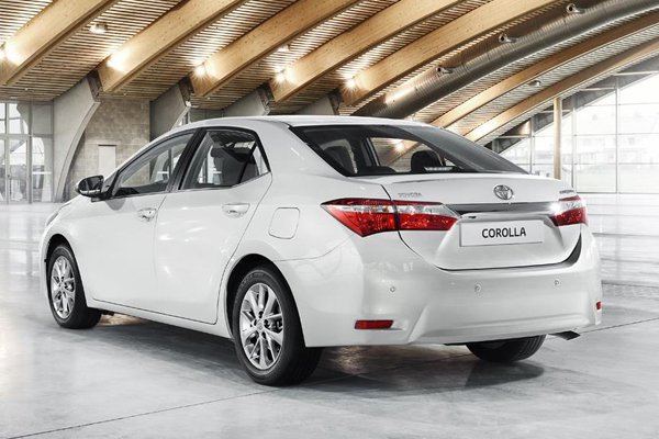 Стали известны российские цены Toyota Corolla 2014