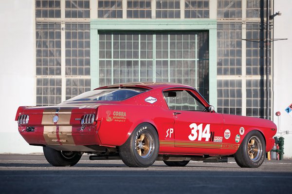 На аукционе RM Auctions продадут Shelby GT350H 