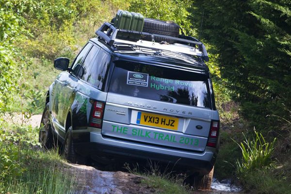 Range Rover получил гибридную версию
