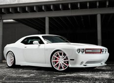 Ultimate Auto «прокачал» Dodge Challenger