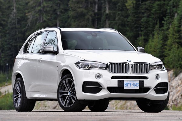 BMW презентовал дизельный кроссовер X5 M50d 