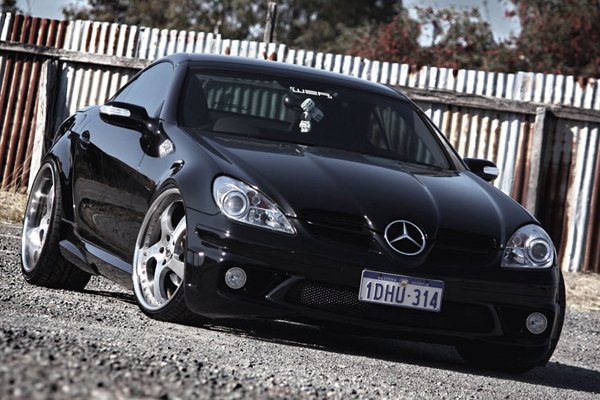 Mercedes-Benz SLK на 20-дюймовых дисках iForged