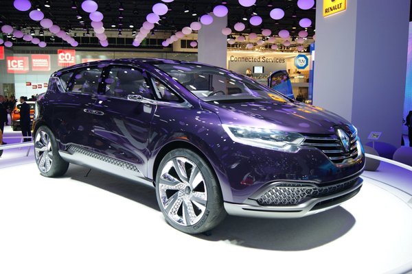 Renault представил минивэн будущего Initiale Paris