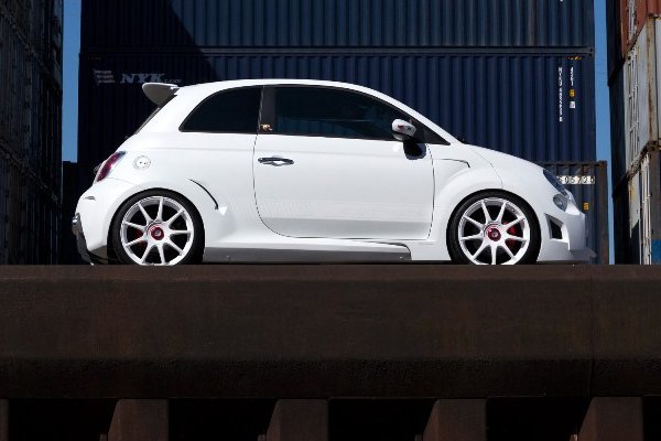 Abarth 500 Corsa Stradale от Zender Italia