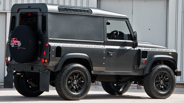 Land Rover Defender в тюнинге A. Kahn Design