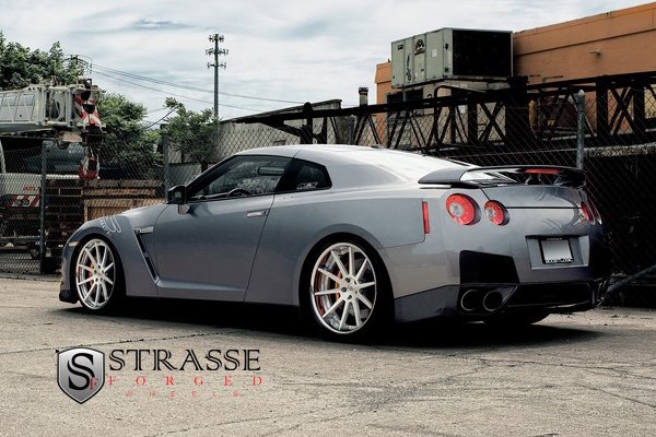 Nissan GT-R от M&S Performance и Strasse Forged