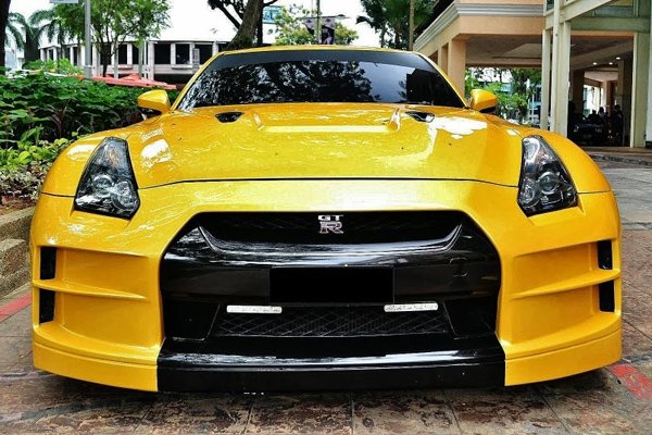 Сингапурский Nissan GT-R R35 в уникальном обвесе