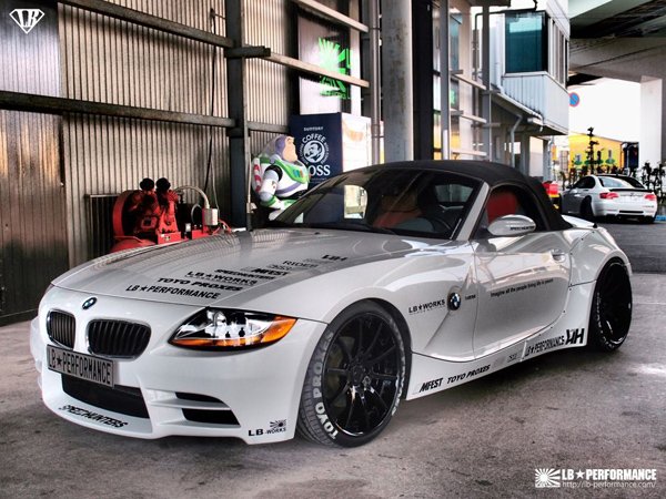 BMW Z4 в доработке компании LB Performance