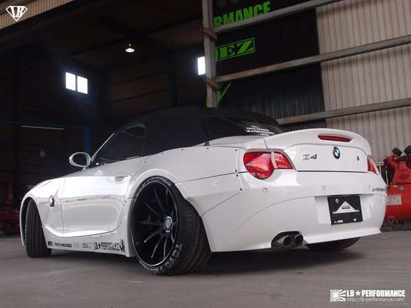 BMW Z4 в доработке компании LB Performance