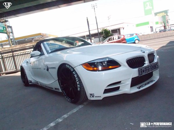 BMW Z4 в доработке компании LB Performance