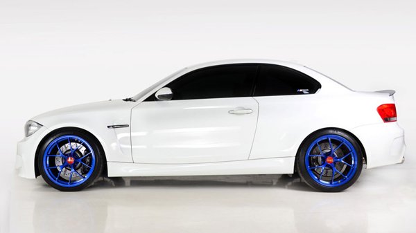 Эксклюзивный BMW 1M Coupe из клуба MOCI