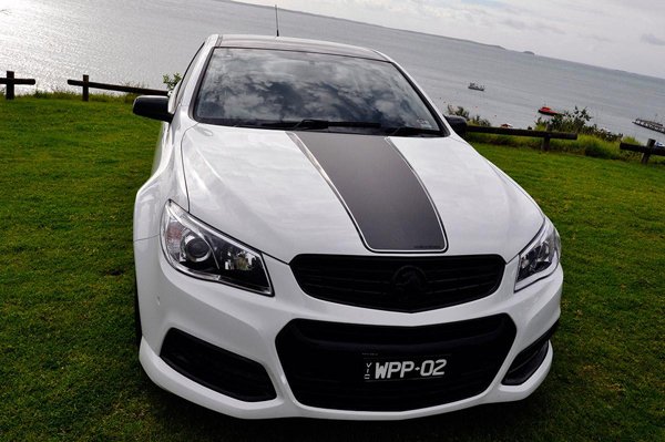 Holden VF Commodore и HSV Gen-F от Walkinshaw