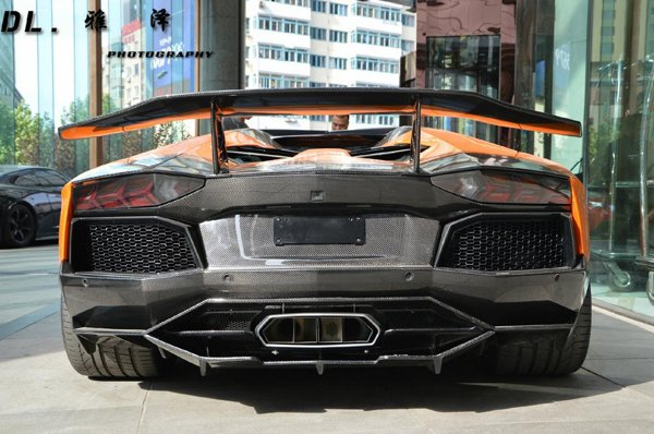 Lamborghini Aventador Roadster SV от DMC