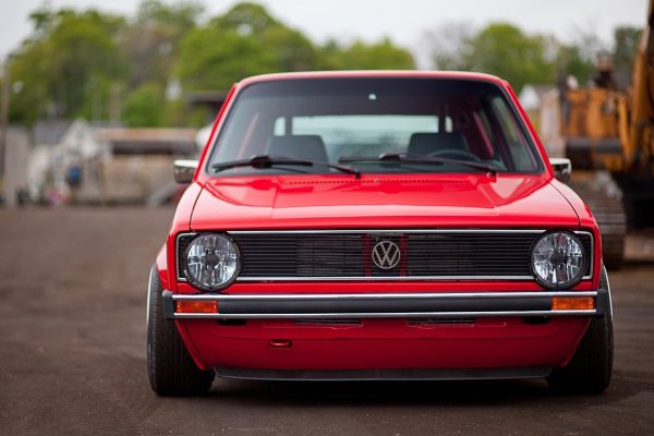 Volkswagen Golf MK1 с двигателем 2.8 VR6