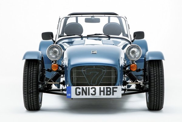 Caterham представил бюджетный спорткар Seven 160