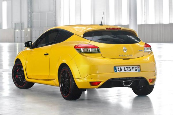 Renault показал снимки Megane RS 265 2014 