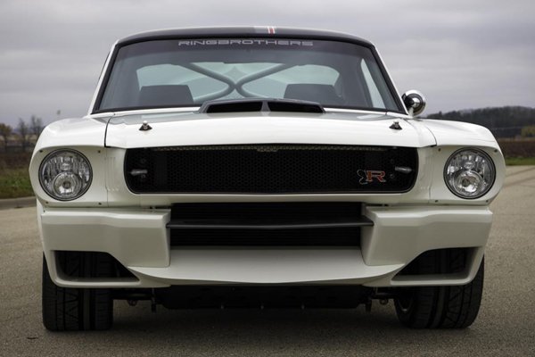 710-сильный Ford Mustang Blizzard от Ringbrothers