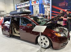 Bisimoto построил 1029-сильную Honda Odyssey