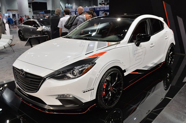 SEMA 2013: Club Sport 3 и Vector 3 от Mazda