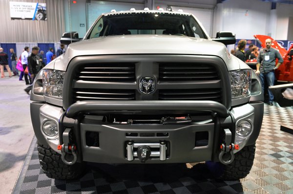 SEMA 2013: Ram 2500 Crew Cab от AEV