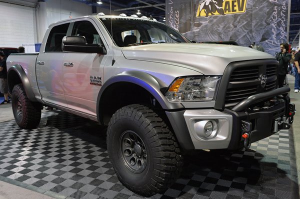 SEMA 2013: Ram 2500 Crew Cab от AEV