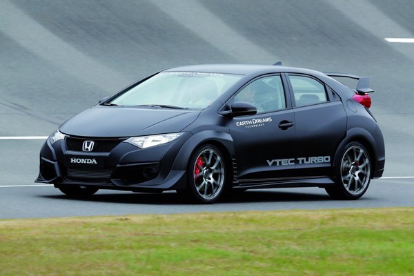 Honda показала снимки прототипа Civic Type R 2015