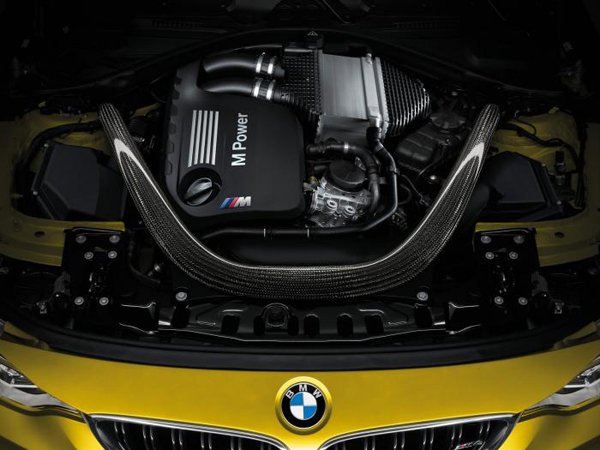 В сети появились официальные фото BMW M3 и M4