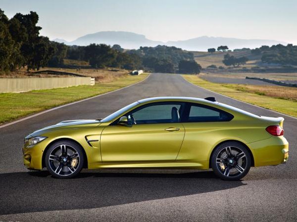 В сети появились официальные фото BMW M3 и M4