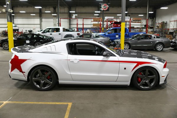 Уникальный Ford Mustang от Roush Performance