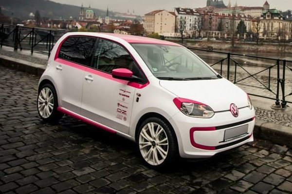 Volkswagen Mama Up! - авто для кормящих мам