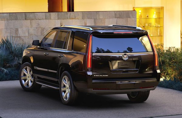 Cadillac Escalade 2015 станет более люксовым 