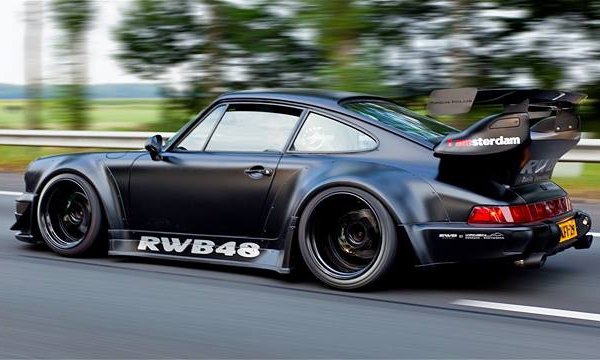 Rauh-Welt построил и продает спорткар RWB RUF 964