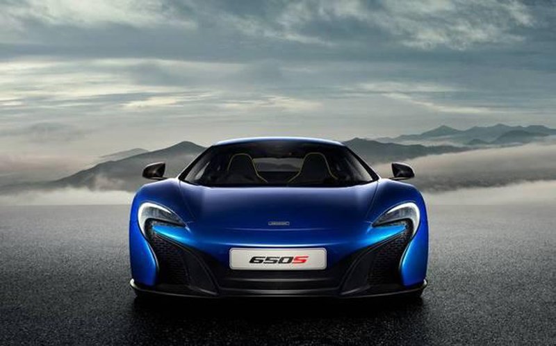 В сети появились официальные снимки суперкара McLaren 650S  