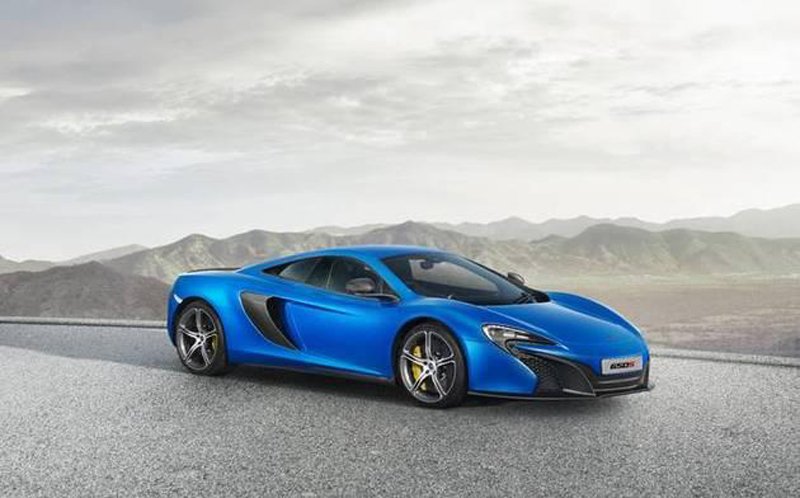 В сети появились официальные снимки суперкара McLaren 650S  