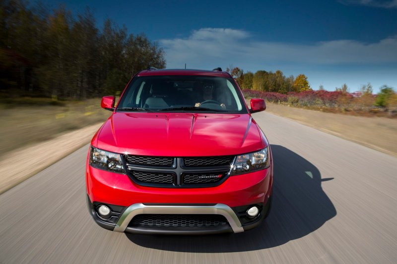 У минивэна Dodge Journey появилась вседорожная версия Crossroad