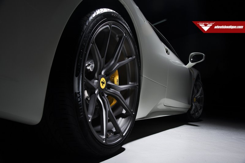 Привлекательный Ferrari 458 Italia от ателье Vorsteiner