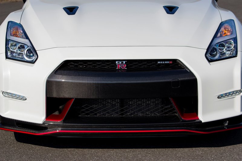 Nissan привезет в Женеву GT-R Nismo для европейского рынка