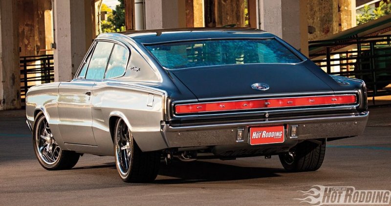 Dodge Charger 1966 с двигателем HEMI V8 III