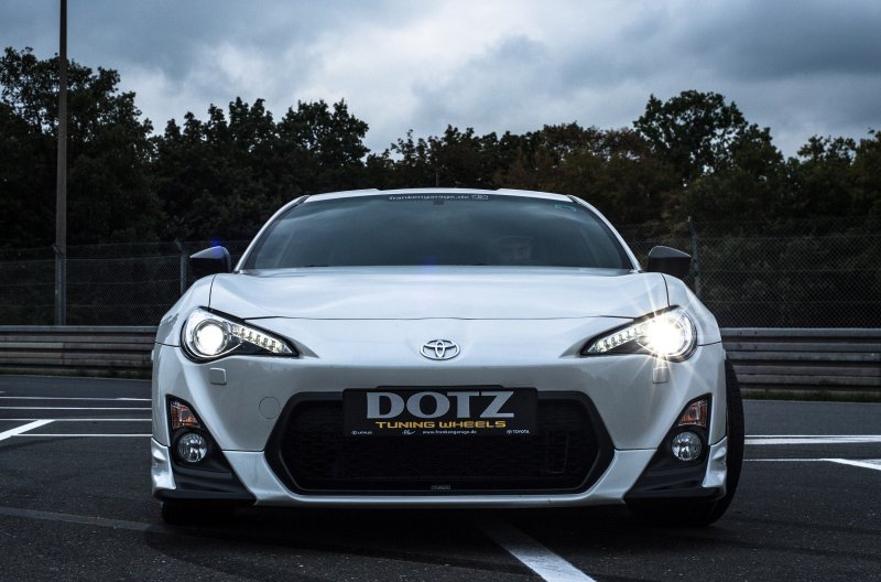 Ателье Dotz Shift добавили индивидуальности Toyota GT86