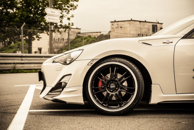 Ателье Dotz Shift добавили индивидуальности Toyota GT86