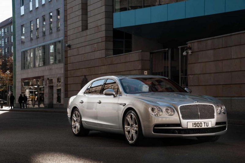 Bentley Continental Flying Spur оснастили двигателем V8 