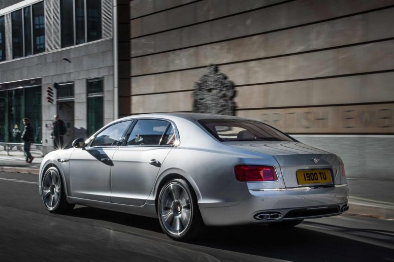 Bentley Continental Flying Spur оснастили двигателем V8 