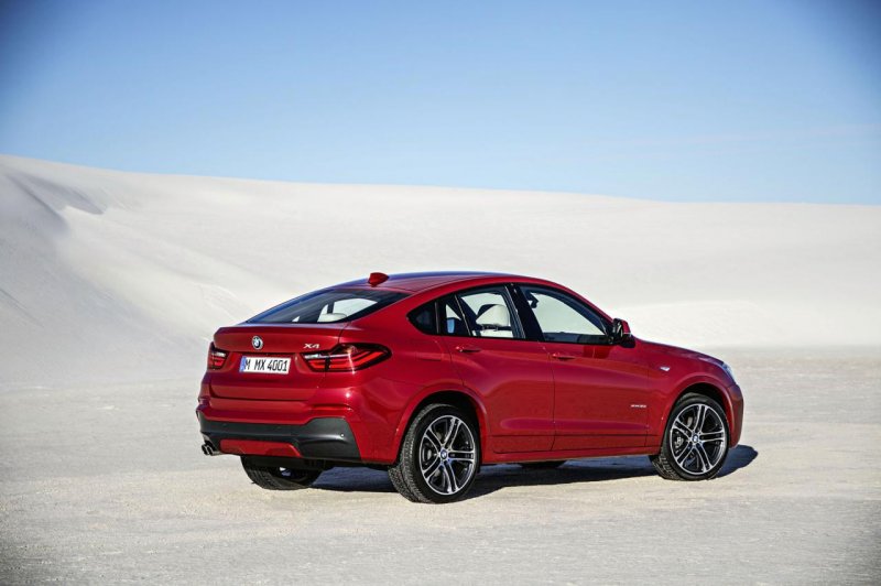 У BMW появился младший «купе-кроссовер» - модель X4
