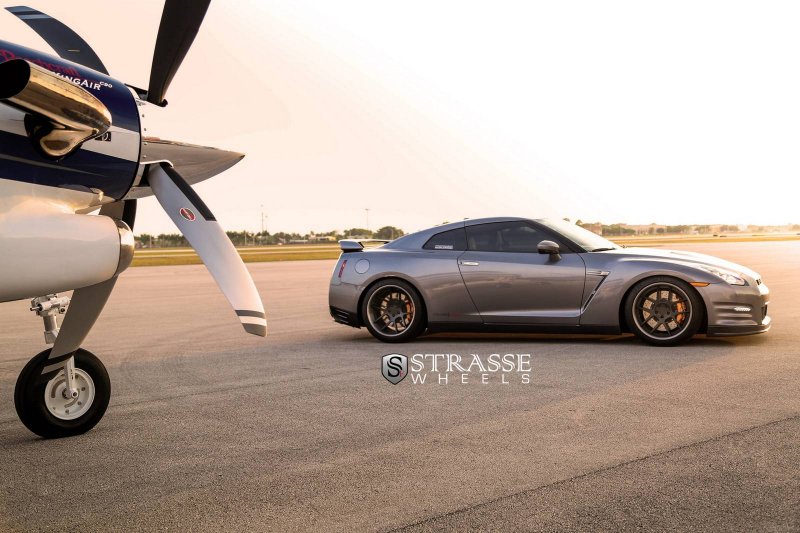 Nissan GT-R Black Edition от AMS Performance и Strasse Wheels