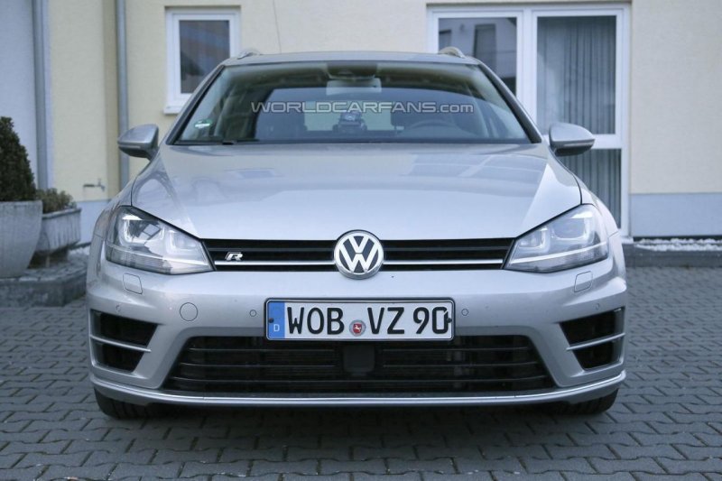 Фотошпионы заметили тестовый Volkswagen Golf R Estate