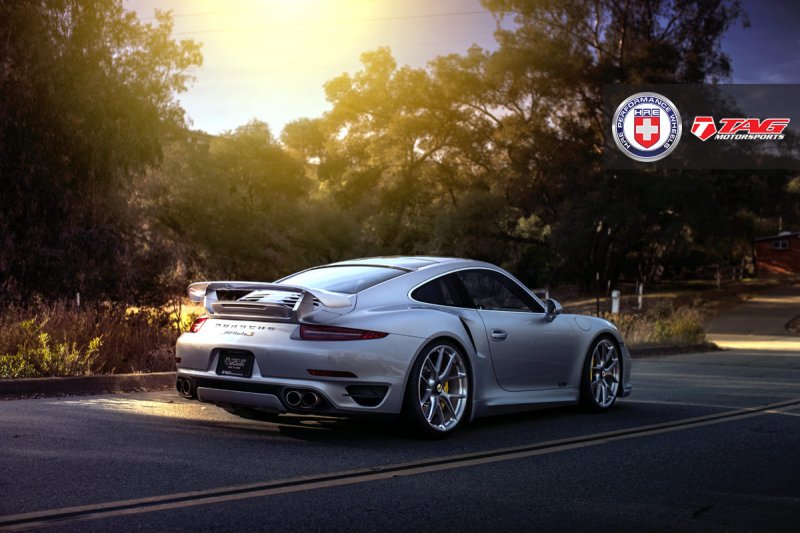 Porsche 911 Turbo S (991) от TAG Motorsports