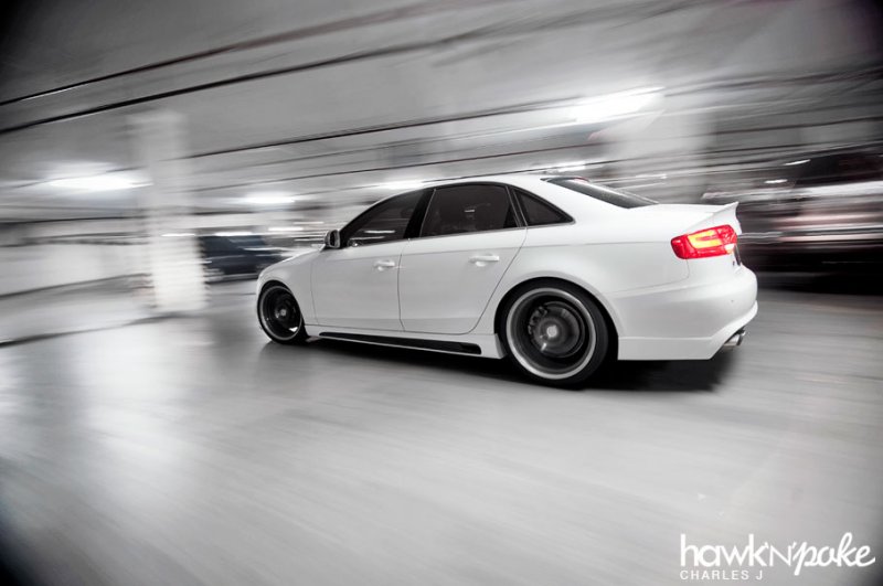 Audi A4 B8 в обвесе Rieger из Индонезии